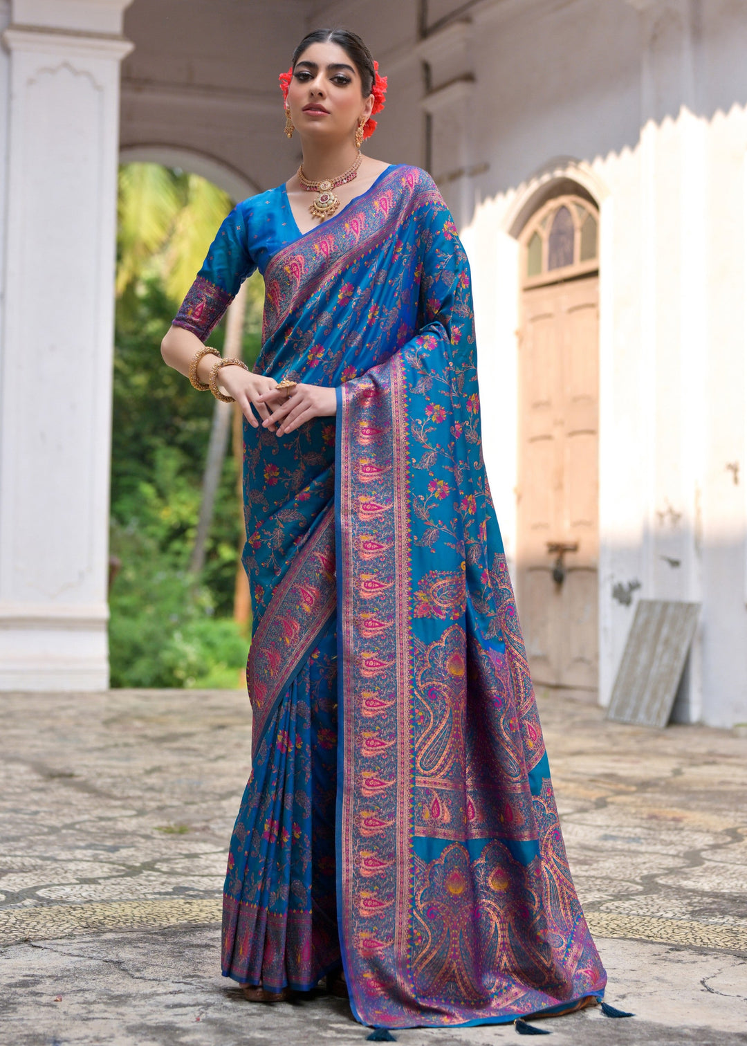 Firozi Thread Woven Jal & Flower Silk Saree With Thread Woven Pallu