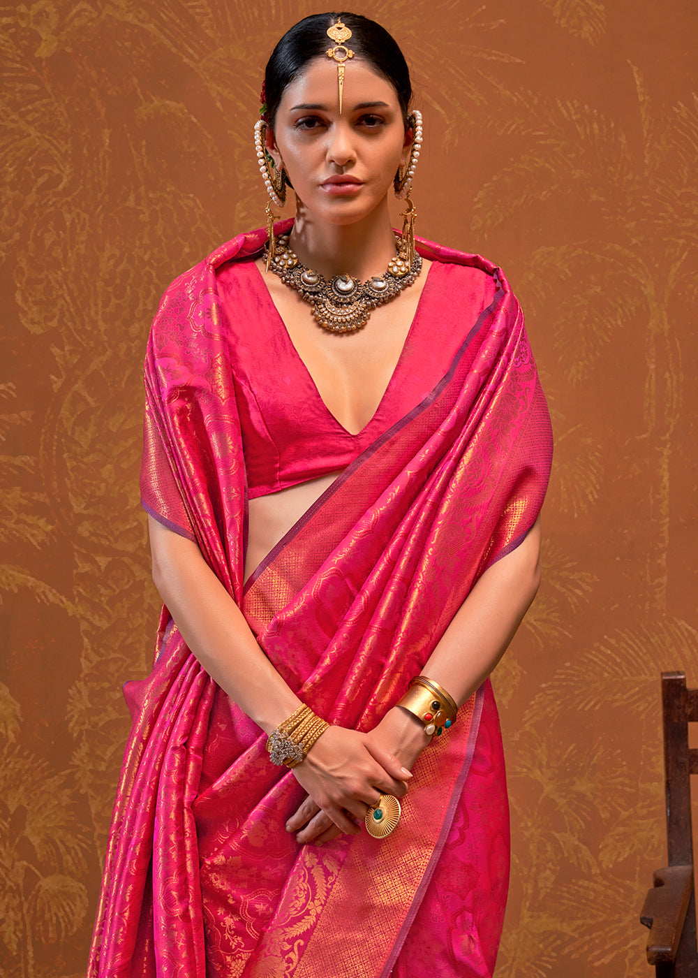 Shades Of Orange and Pink Handloom Woven Designer Silk Saree