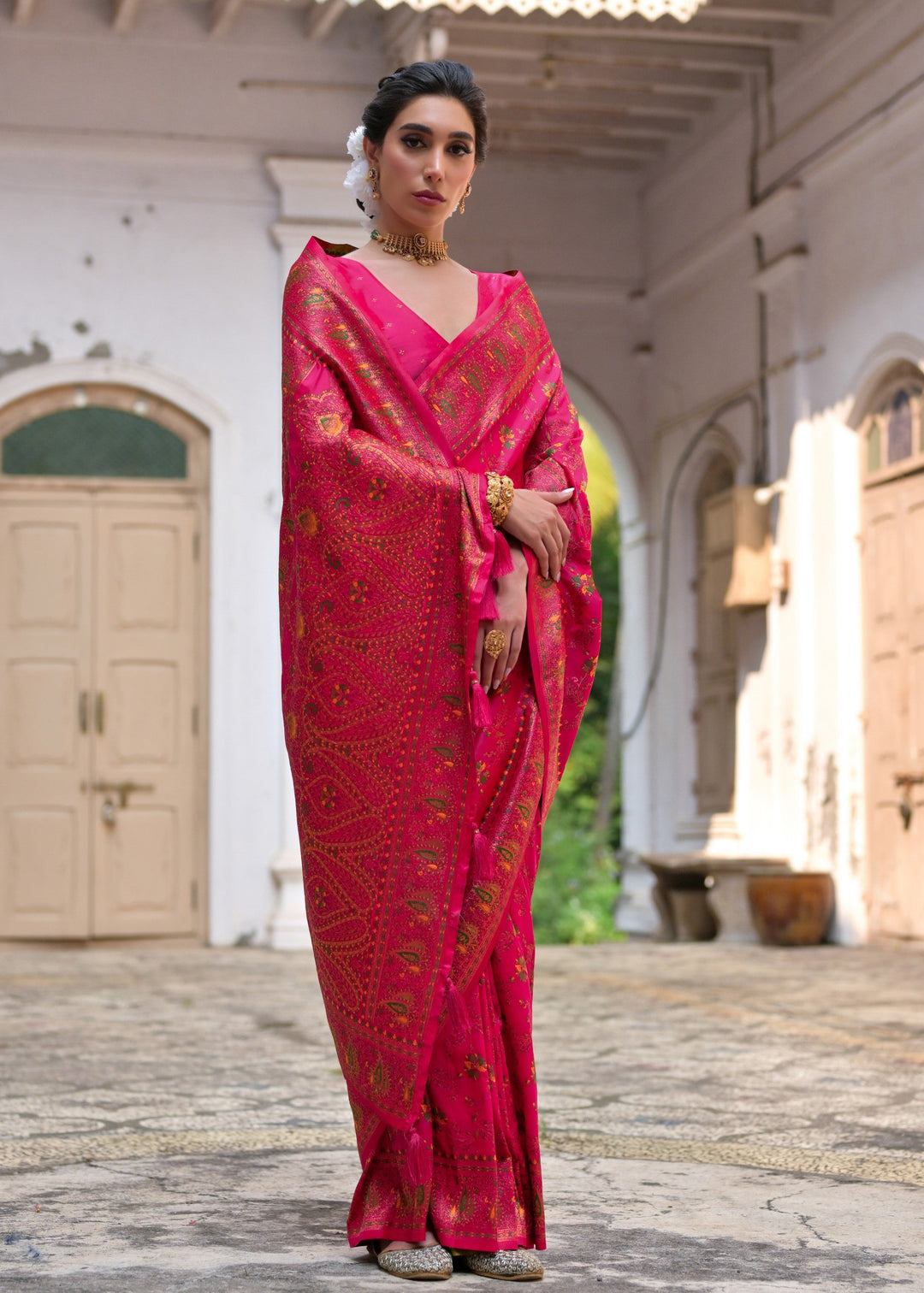 Pink Thread Woven Jal & Flower Silk Saree With Thread Woven Pallu