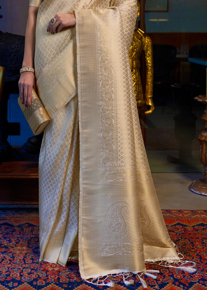 Golden Kanjivaram Soft Woven Silk Saree : Top Pick