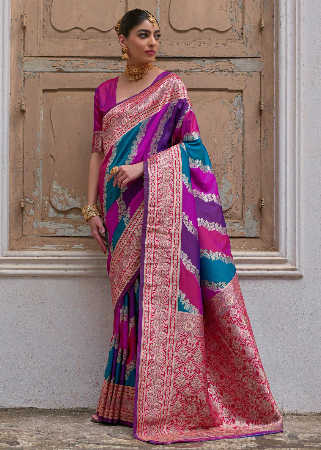 Pink Leriya Zari Woven Saree With Contrast Pallu