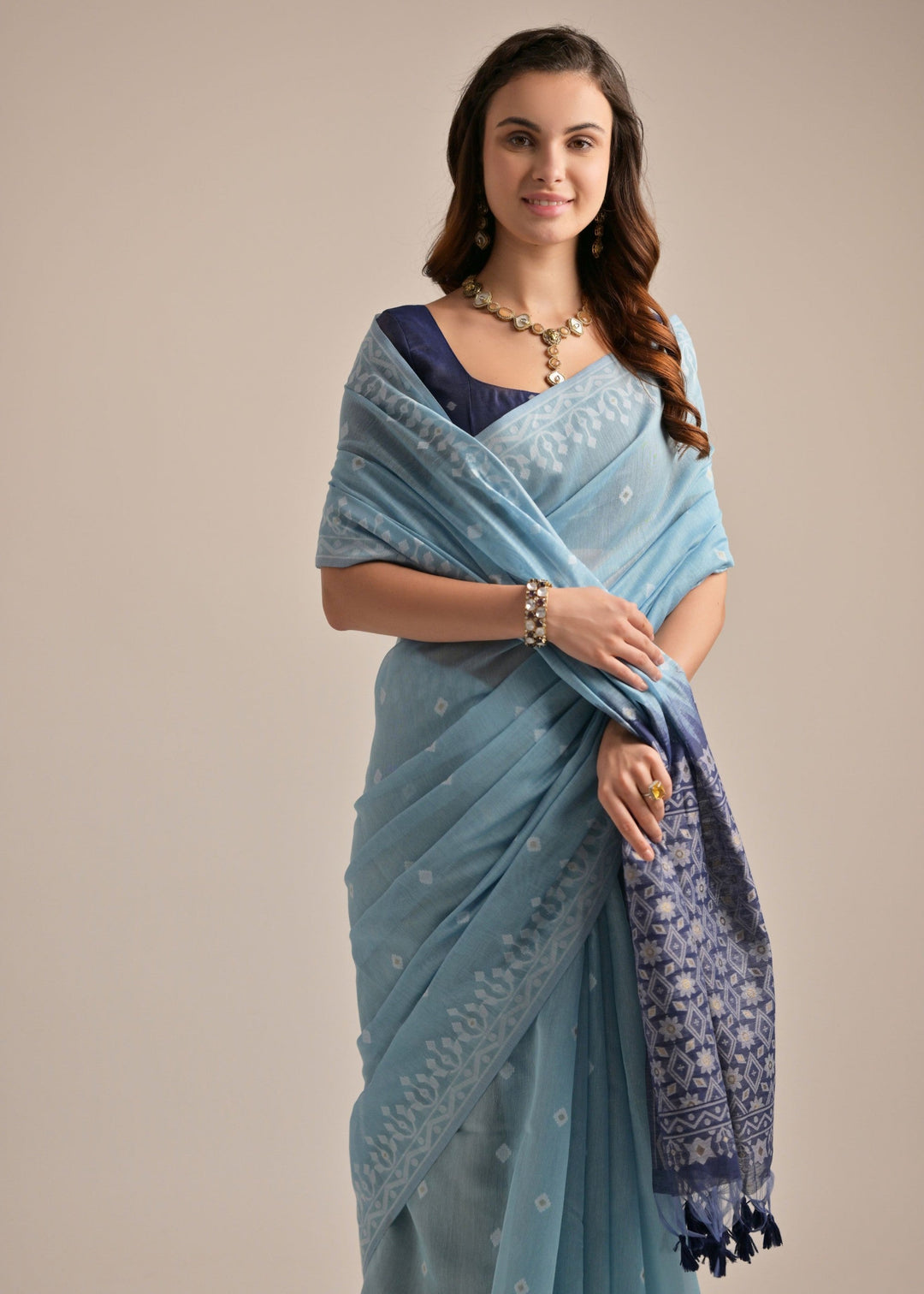 Firozi Thread Butti Lakhnawi Weaves Muga Cotton Saree With Contrast Pallu
