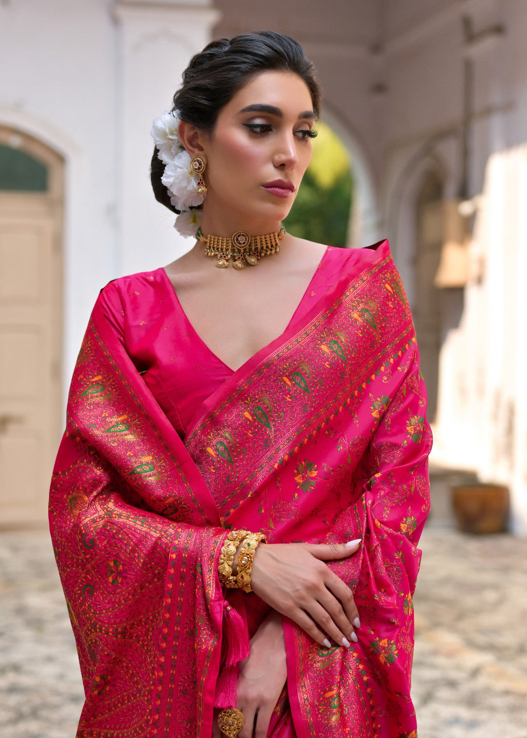 Pink Thread Woven Jal & Flower Silk Saree With Thread Woven Pallu