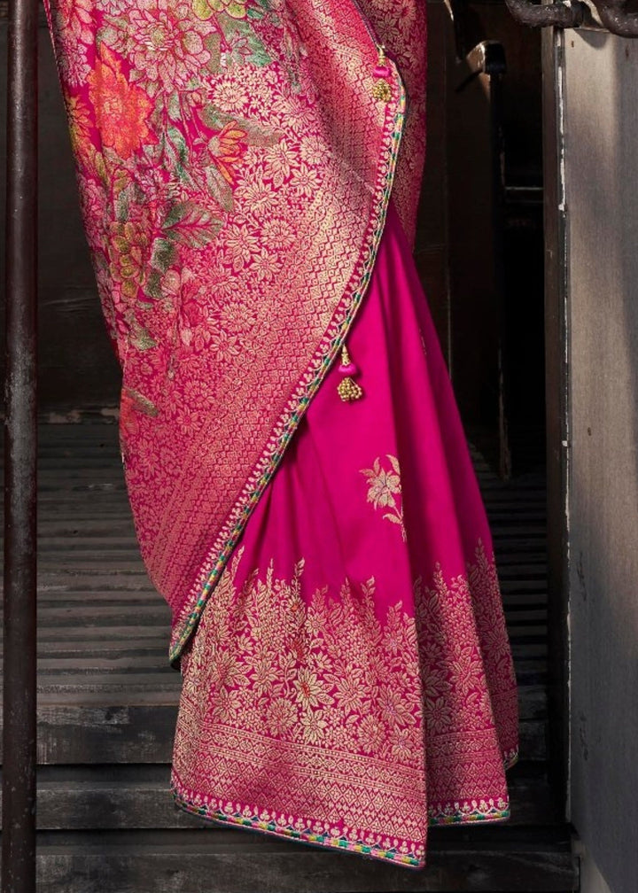 Megenta Soft Dola Viscous Silk with 3d Weaved Pallu and contrast blouse Saree