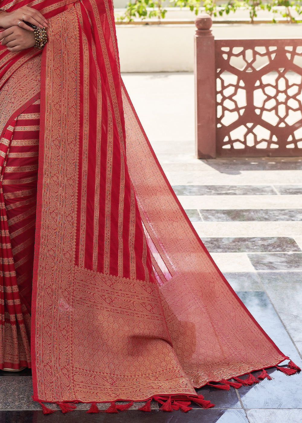 Crimson Red Leheriya Georgette Saree
