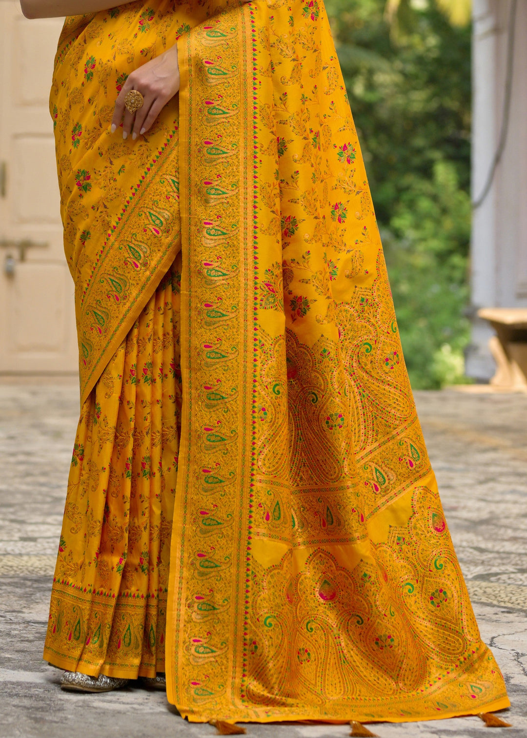 Yellow Thread Woven Jal & Flower Silk Saree With Thread Woven Pallu